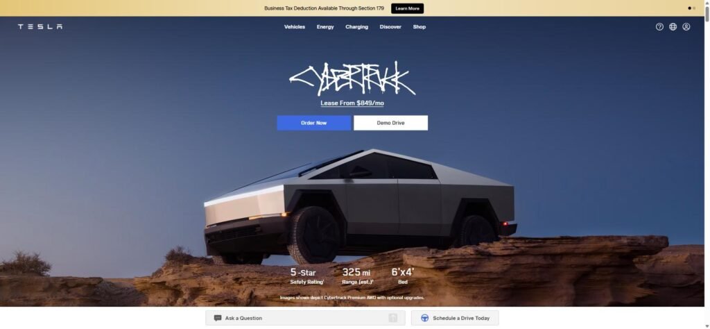 Tesla Cybertruck sobre formación rocosa del desierto, pickup eléctrica con calificación 5 estrellas de seguridad