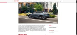 Toyota Crown Signia 2026 SUV híbrida en color rojo metalizado con techo bitono